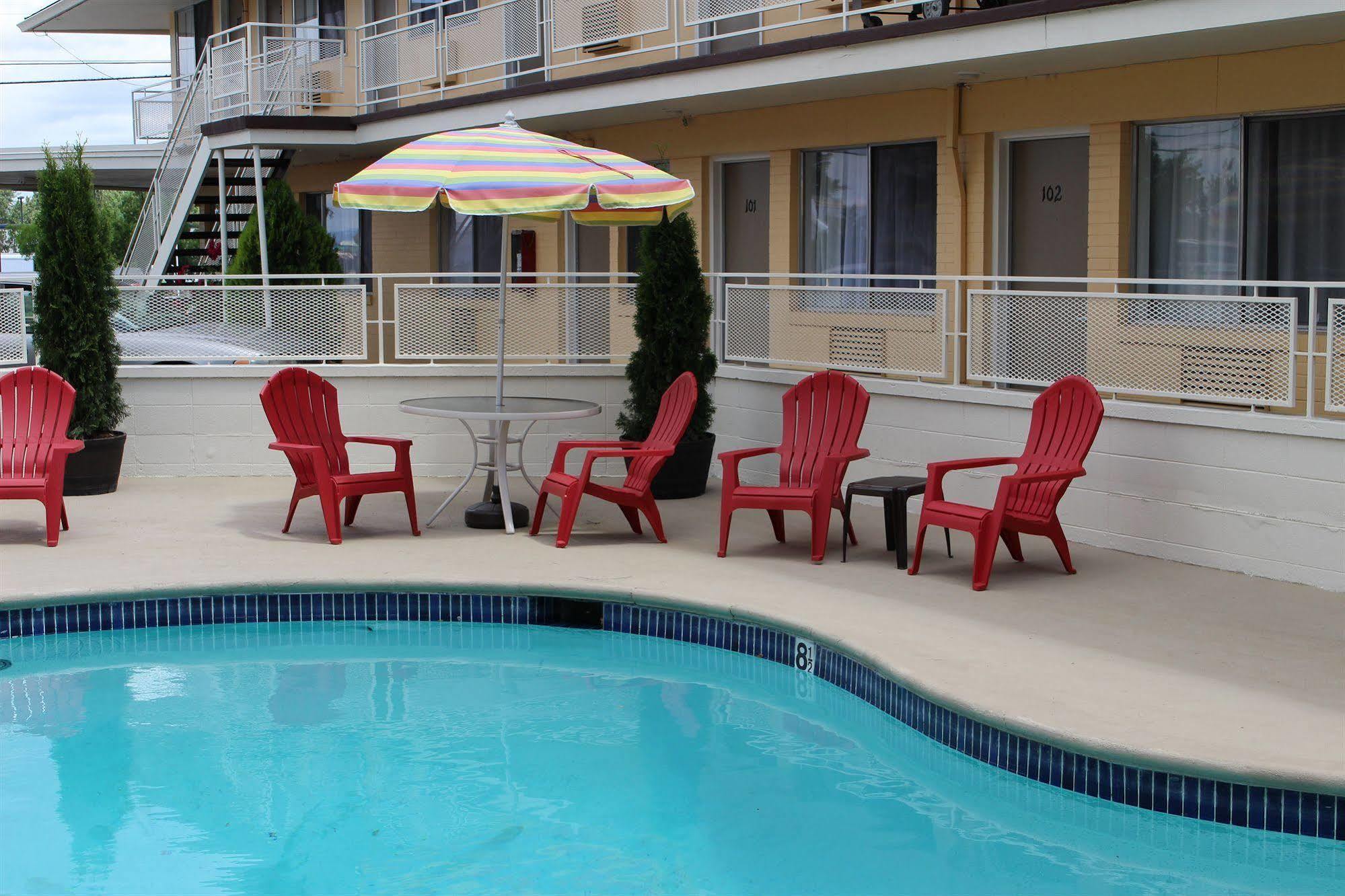 ميدفورد Sovana Inn المظهر الخارجي الصورة